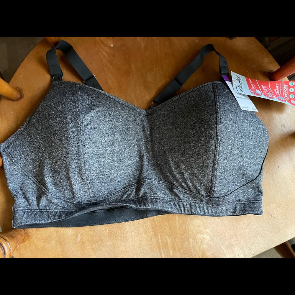 Nursing bra 2xl and nursing pads brand new